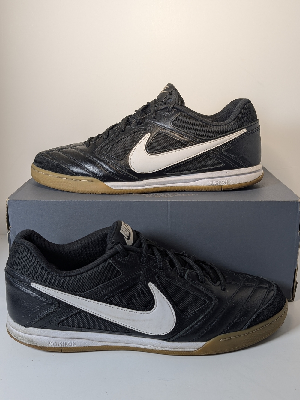 Nike Gato Indoor Soccer Shoes Men's Size 12